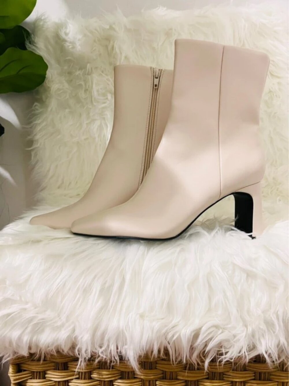 ASOS Cream White Ankle Boots Wide Fit Block Heel – New With Tags